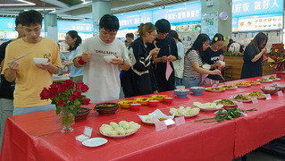 必赢第三食堂举办产品创新品鉴会...