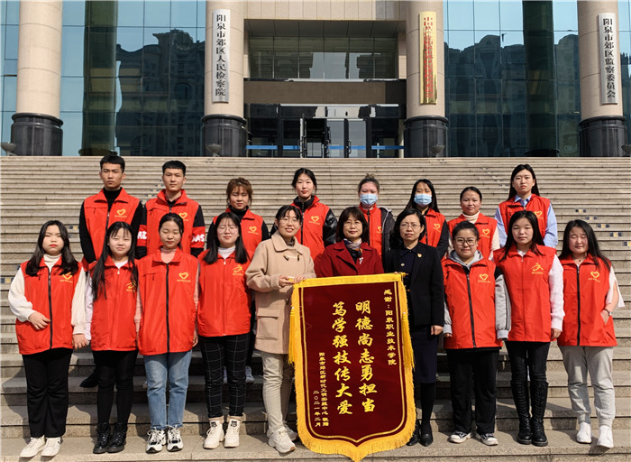 全体人员.jpg 全体人员.jpg