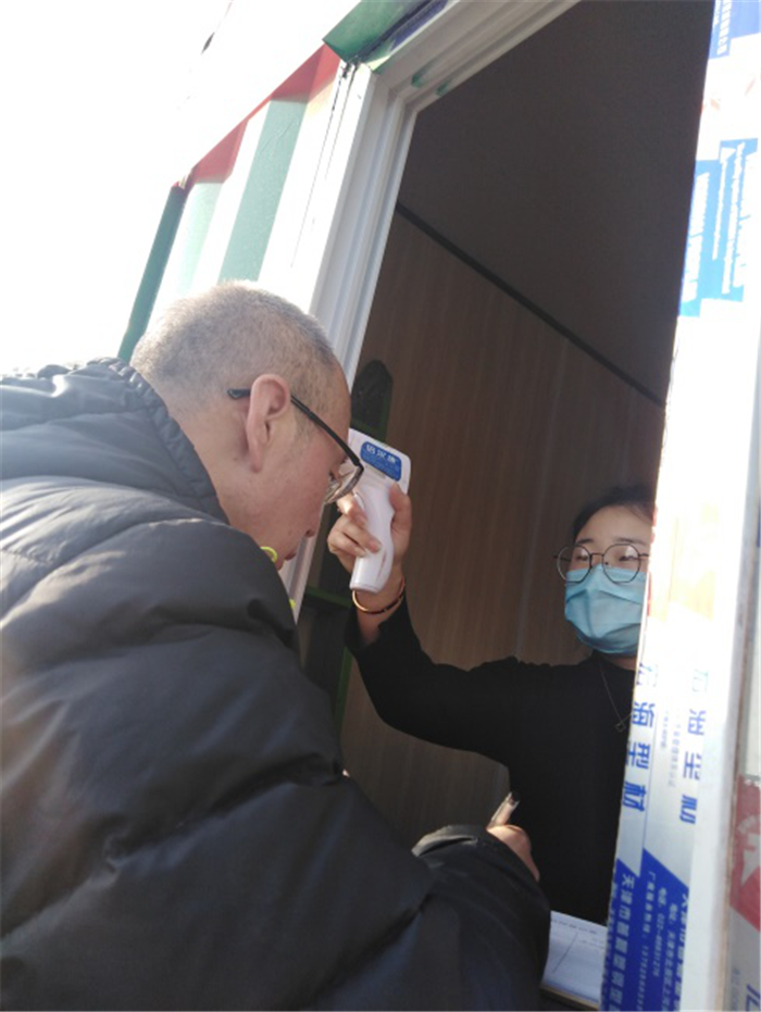 张亚萍1.png 张亚萍1.png
