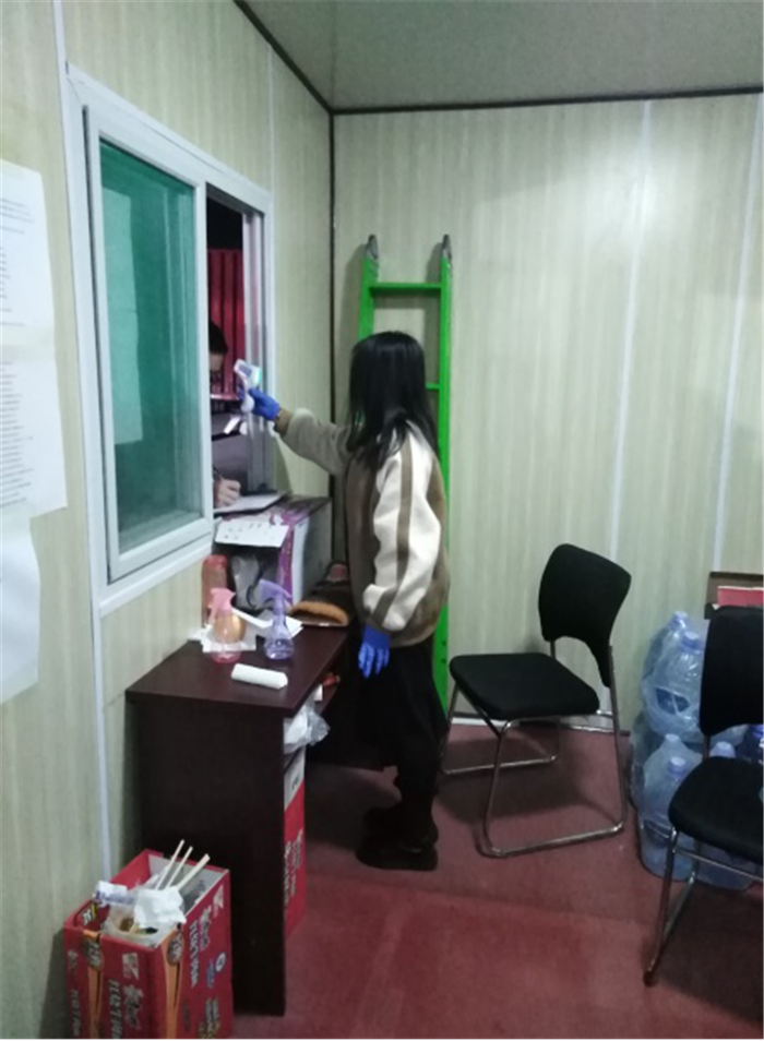 张亚萍2.png 张亚萍2.png