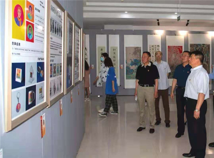 图片5.jpg 图片5.jpg