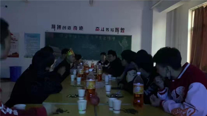 图片2.jpg 图片2.jpg