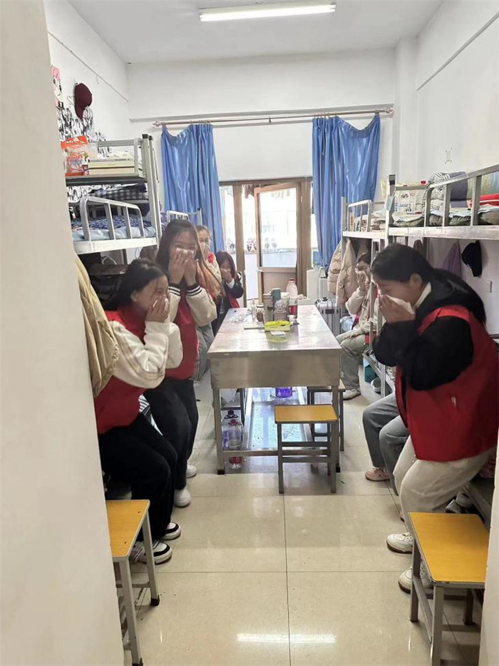图片5.jpg 图片5.jpg