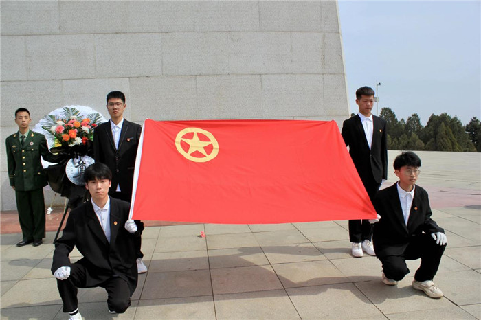 图片5.jpg 图片5.jpg