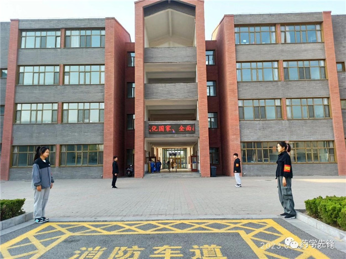 图片4.jpg 图片4.jpg