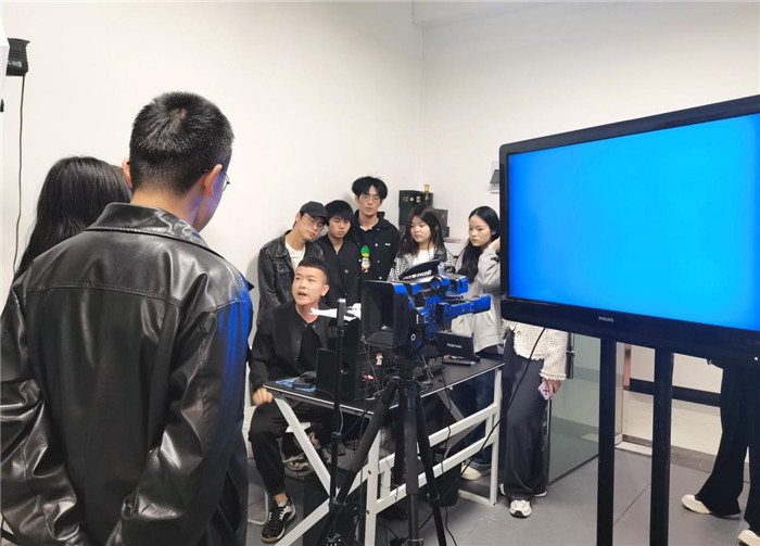 图片3.jpg 图片3.jpg