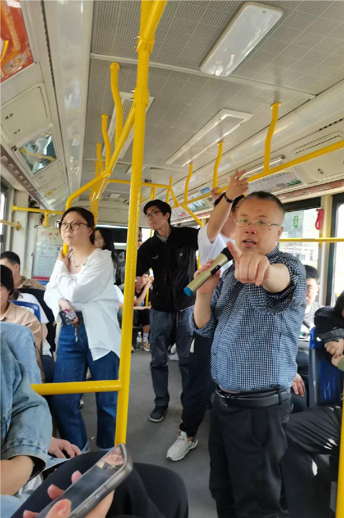 图片2.jpg 图片2.jpg