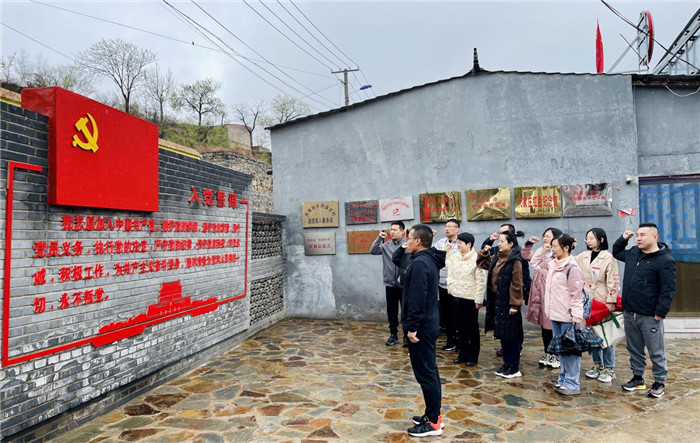 图片4.jpg 图片4.jpg
