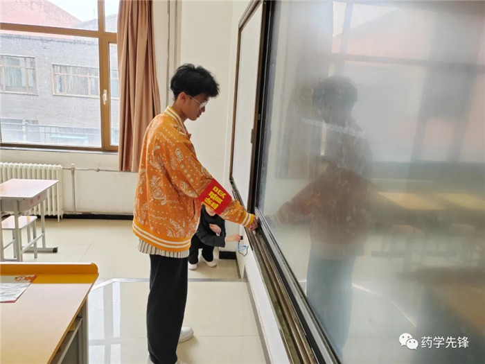 图片3.jpg 图片3.jpg