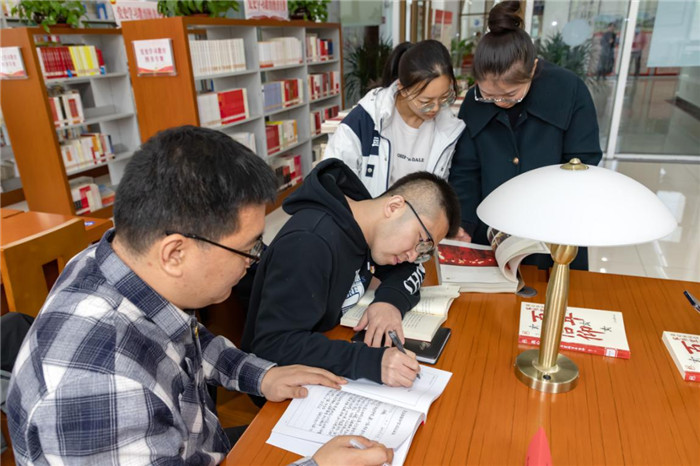 图片2.jpg 图片2.jpg