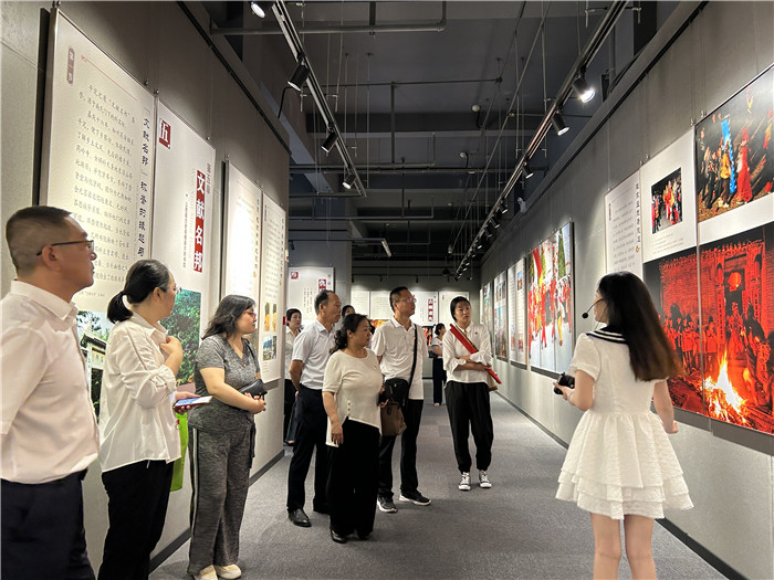 图片3.jpg 图片3.jpg