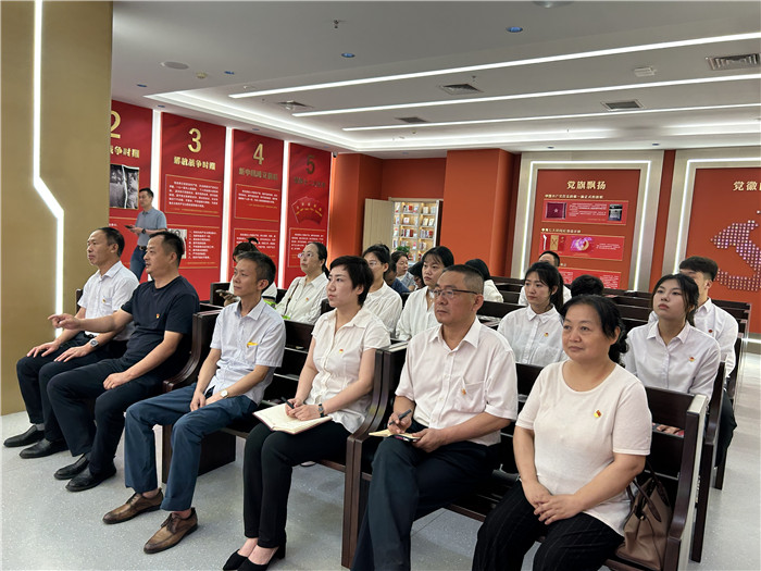 图片4.jpg 图片4.jpg