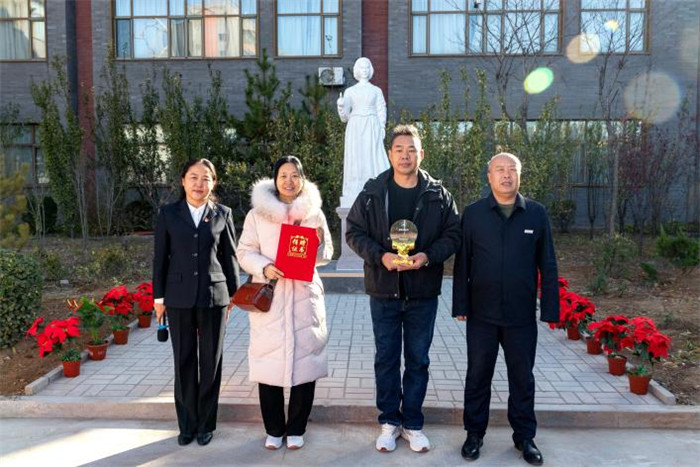 图片4.jpg 图片4.jpg