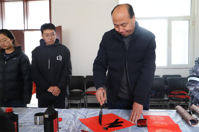 图片2.jpg 图片2.jpg