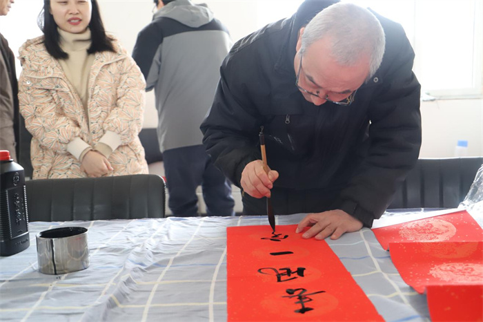 图片4.jpg 图片4.jpg