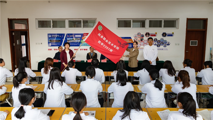 图片2.jpg 图片2.jpg