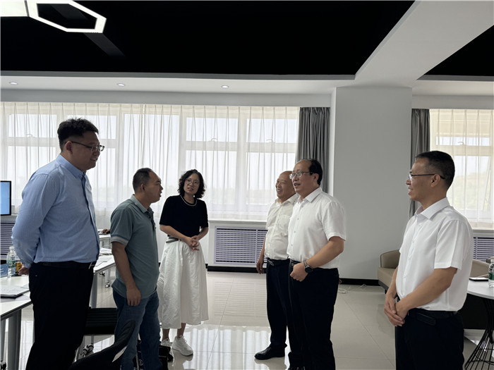 图片4.jpg 图片4.jpg