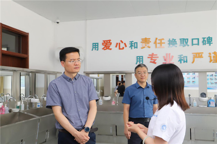 图片4.jpg 图片4.jpg