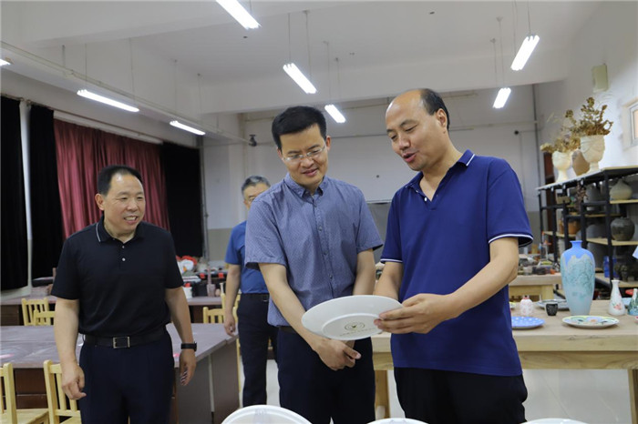 图片5.jpg 图片5.jpg