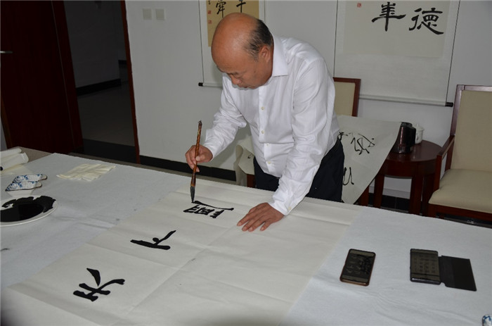 图片9.jpg 图片9.jpg