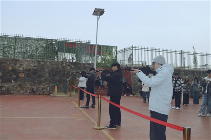 图片5.jpg 图片5.jpg