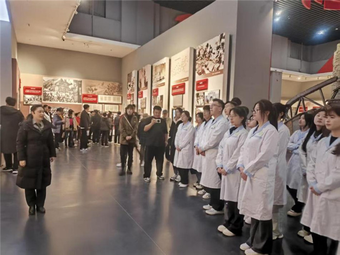 图片8.jpg 图片8.jpg