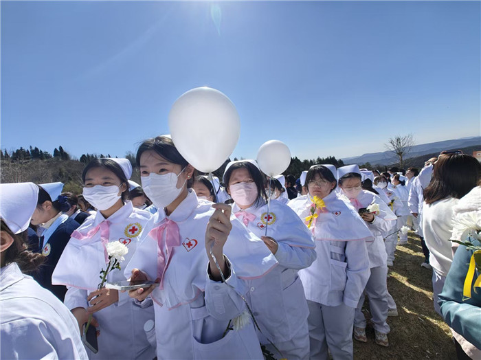 图片2.jpg 图片2.jpg