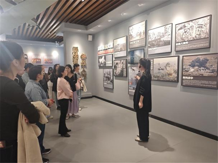 图片2.jpg 图片2.jpg