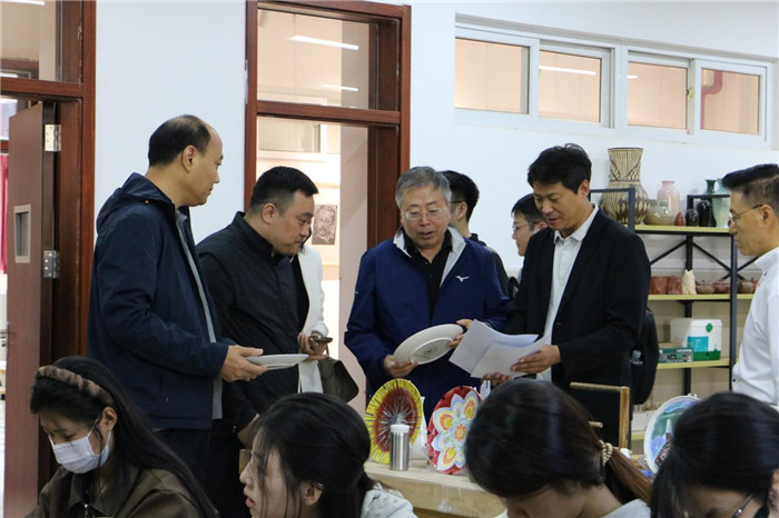 图片2.jpg 图片2.jpg