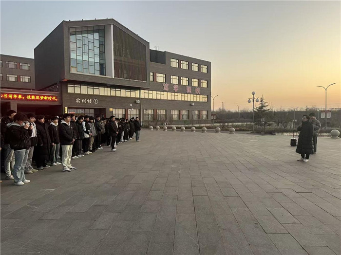 图片4.jpg 图片4.jpg