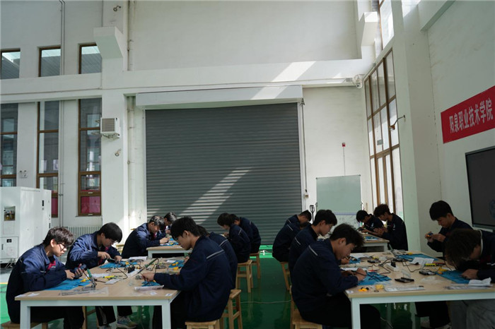 图片5.jpg 图片5.jpg