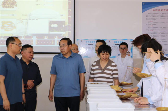 图片4.jpg 图片4.jpg
