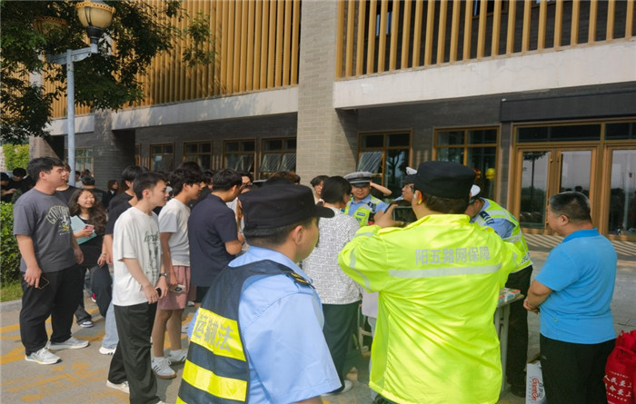 图片2.jpg 图片2.jpg