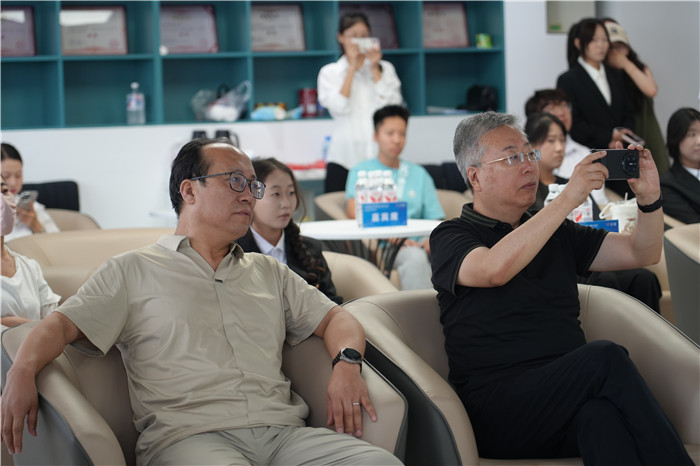 图片2.jpg 图片2.jpg